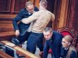 Тимошенко зайняла місце Разумкова: У Раді влаштували штовханину через ринок землі (фото, відео)