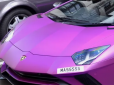 Такого ще не бачили: Продавець кавунів на Lamborghini зібрав чергу покупців (фото)